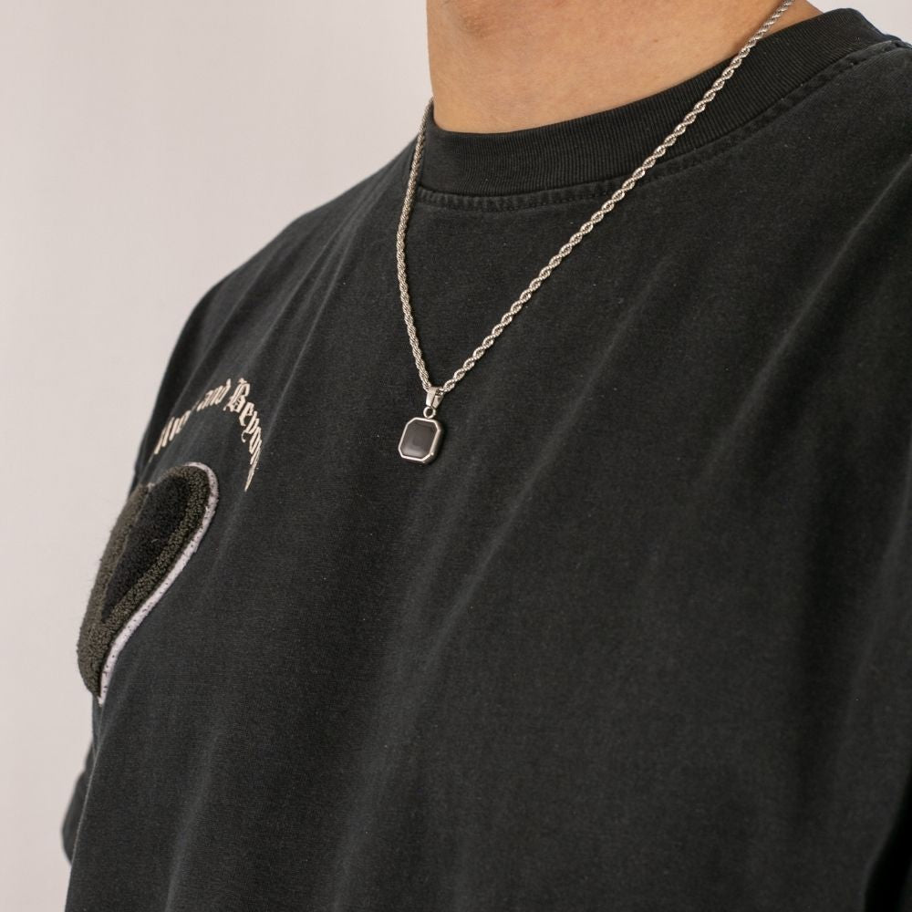 ONYX CHAIN