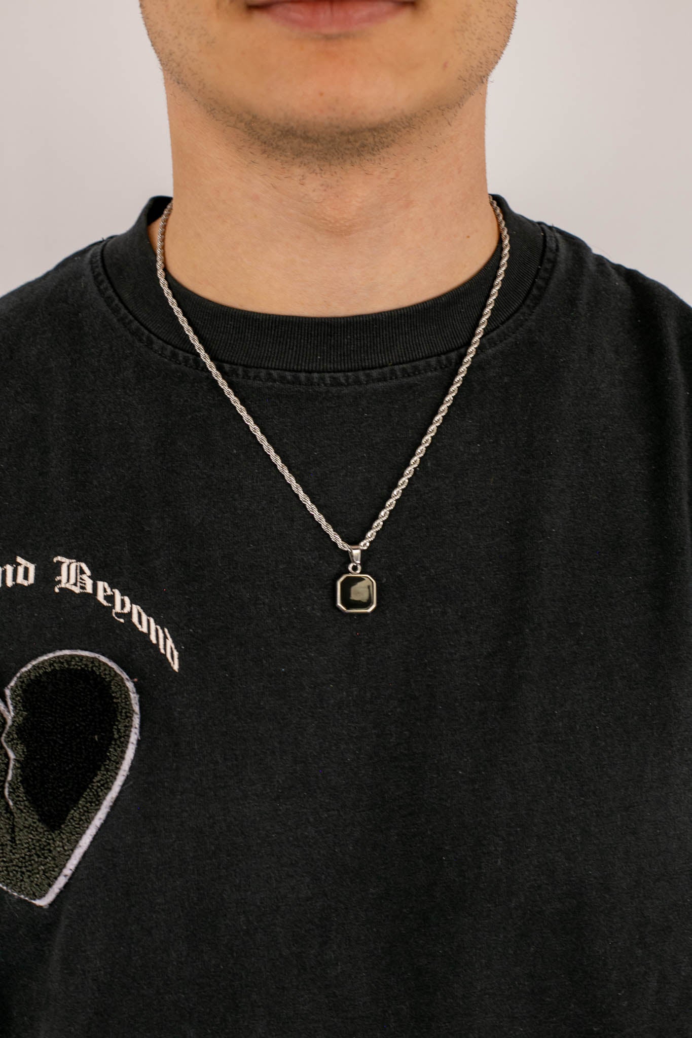 ONYX CHAIN